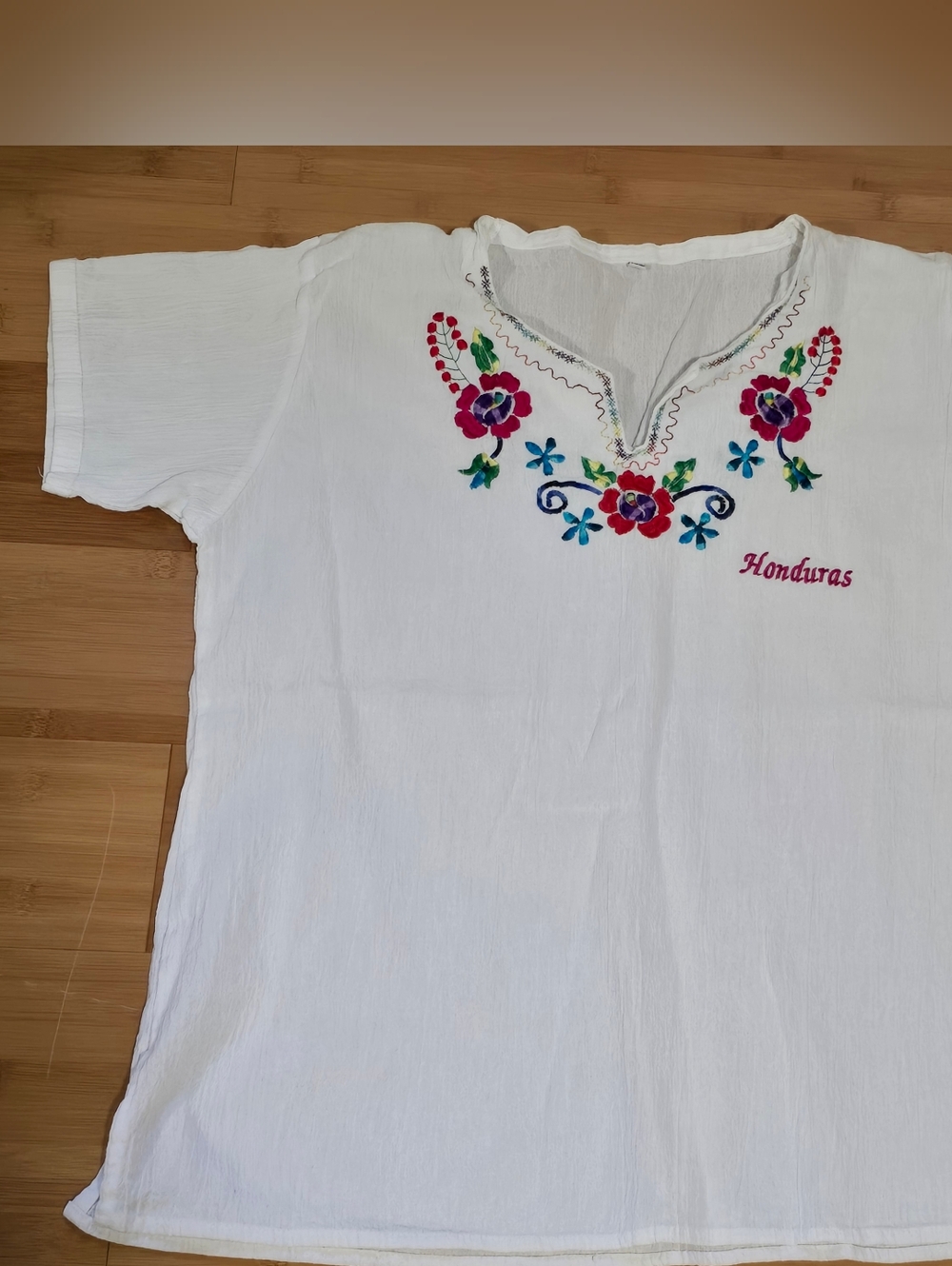 Traditional White Short-Sleeve Cotton top Floral Embroidery VNeck Honduras XXL